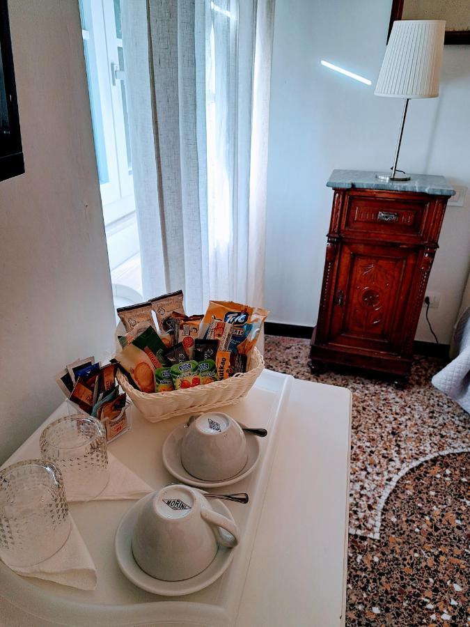 Dora Aurea Hotel Levanto Luaran gambar